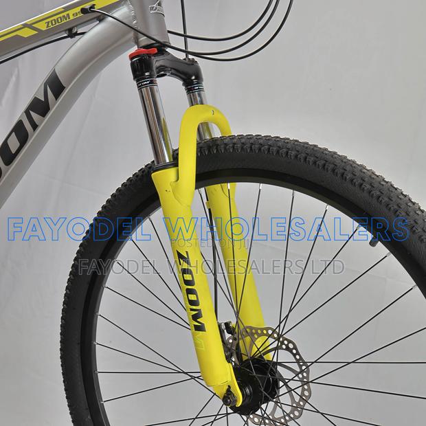Zoom Off-Road Bicycle With Disc Brakes