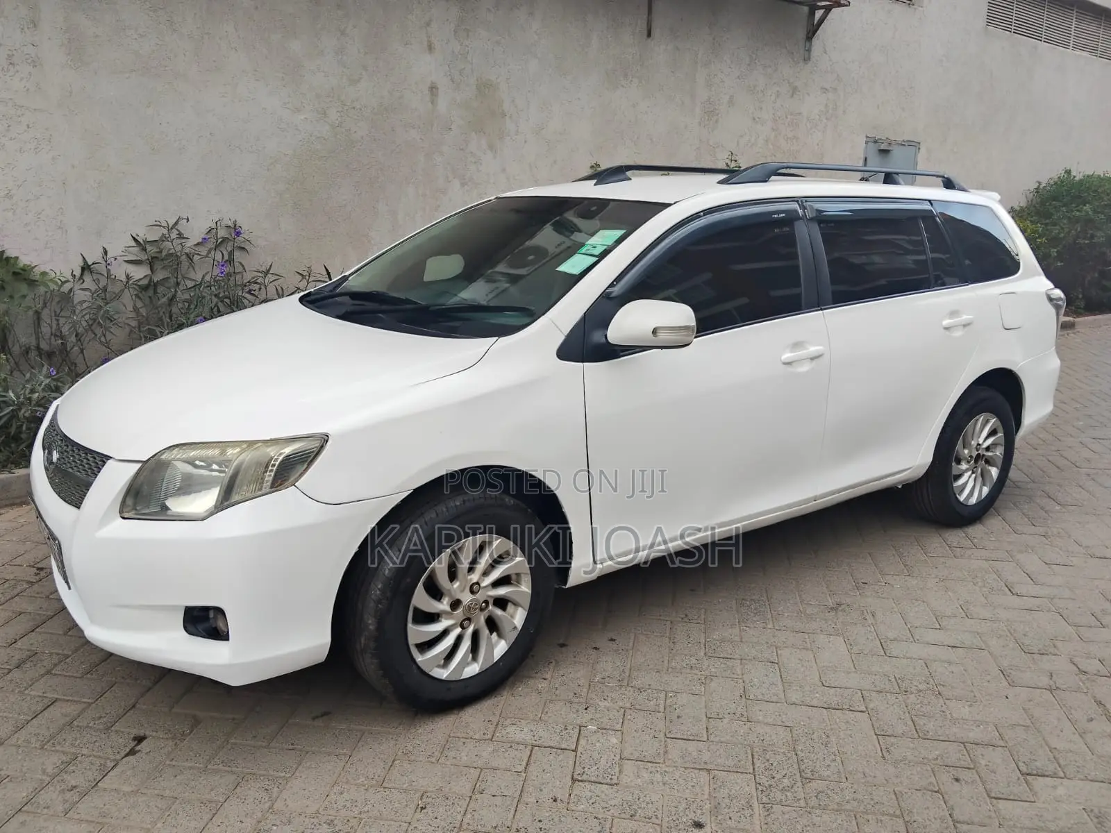 Nissan Caravan (Urvan) 2008 Beige