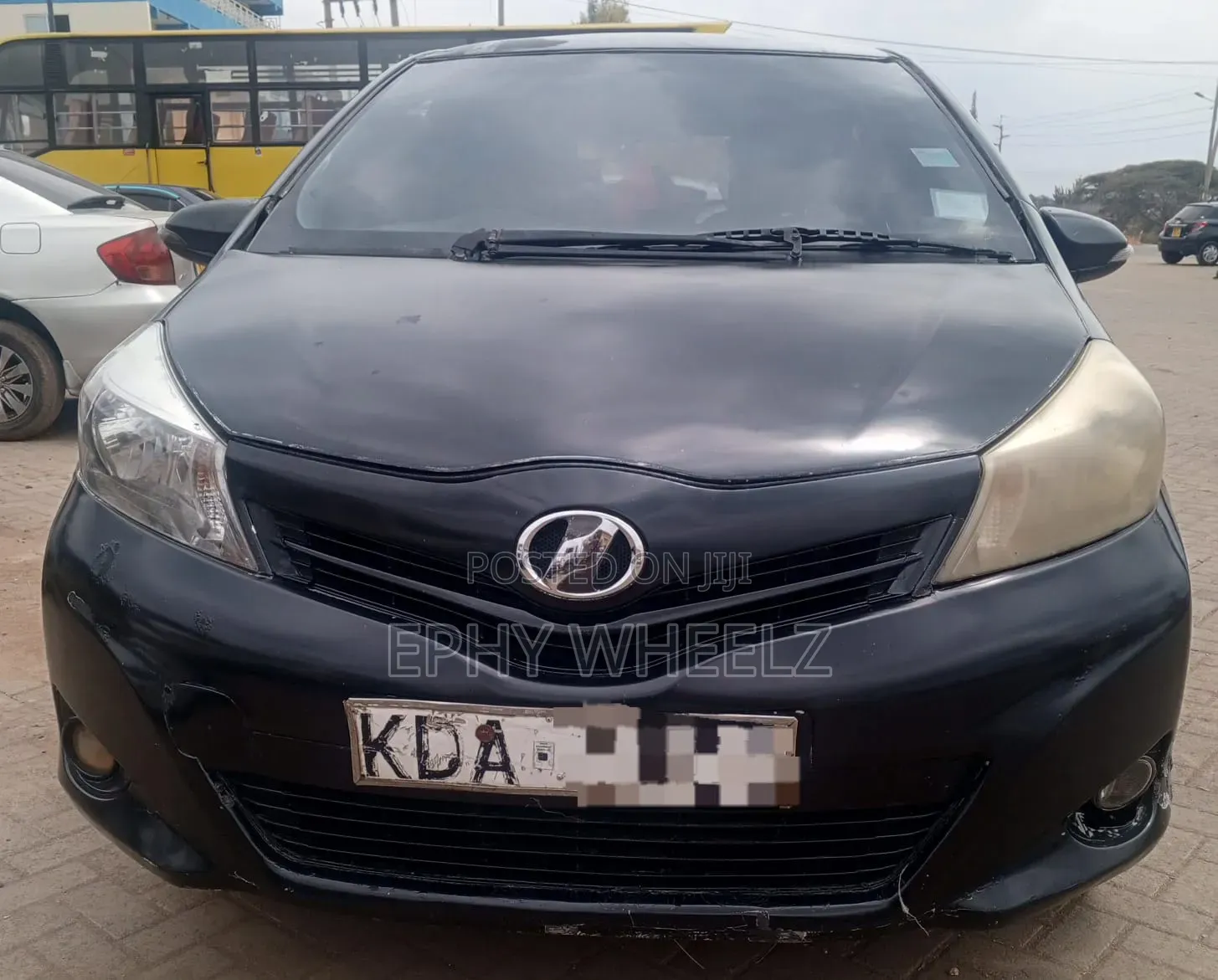 Toyota Vitz 2013 Black