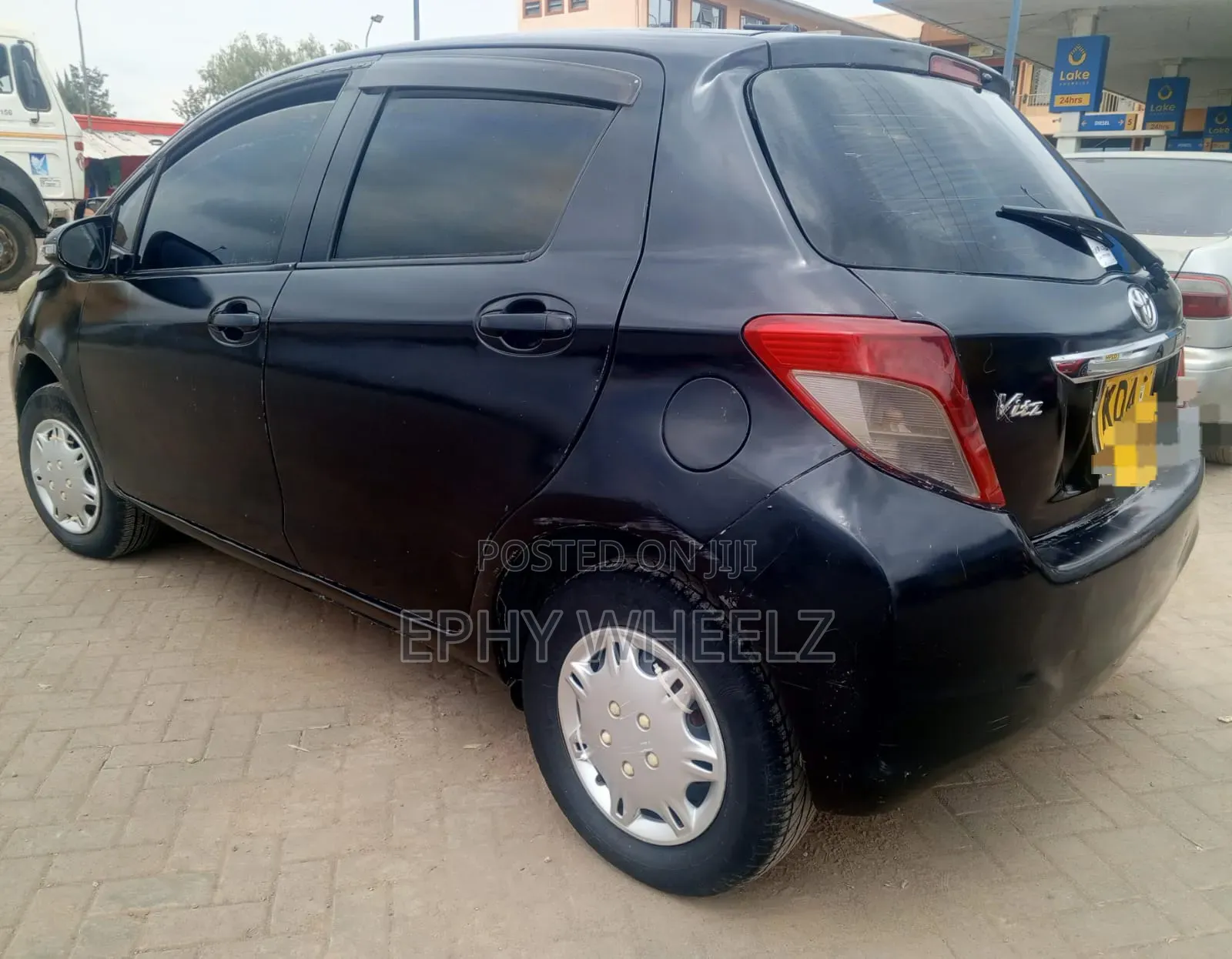 Toyota Vitz 2013 Black