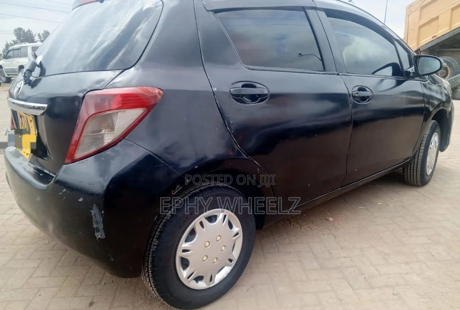Toyota Vitz 2013 Black