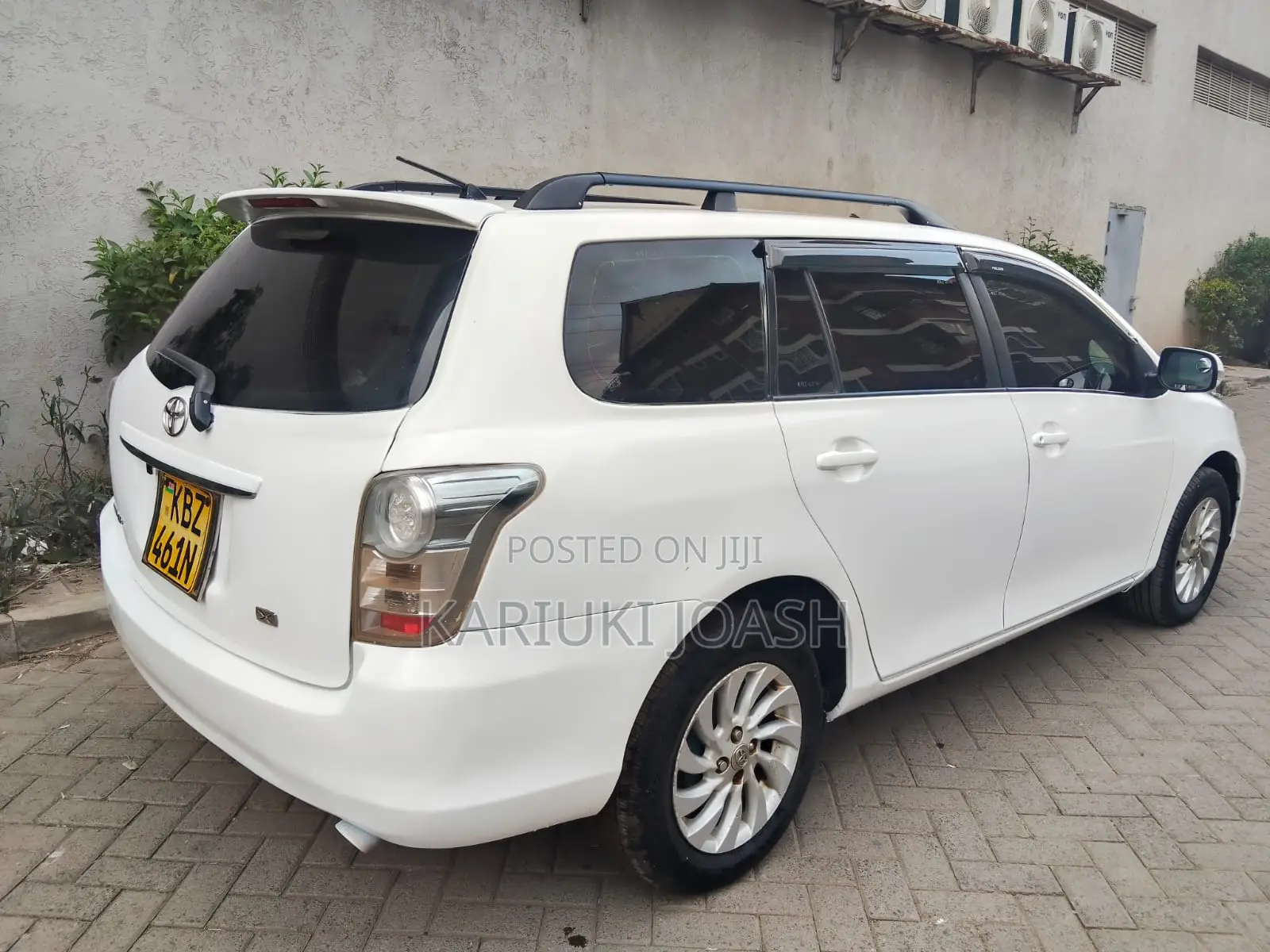 Nissan Caravan (Urvan) 2008 Beige