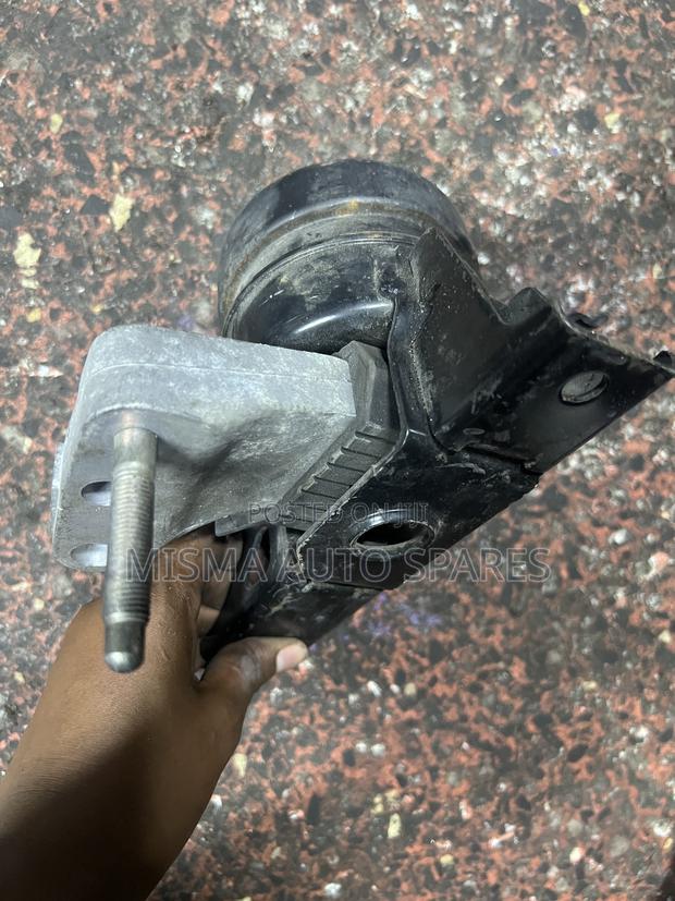 Engine Mounting Toyota Vitz - thumbnail 4