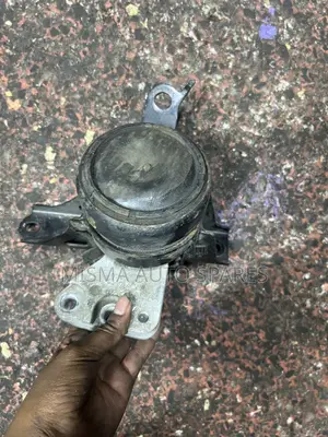 Engine Mounting Toyota Vitz