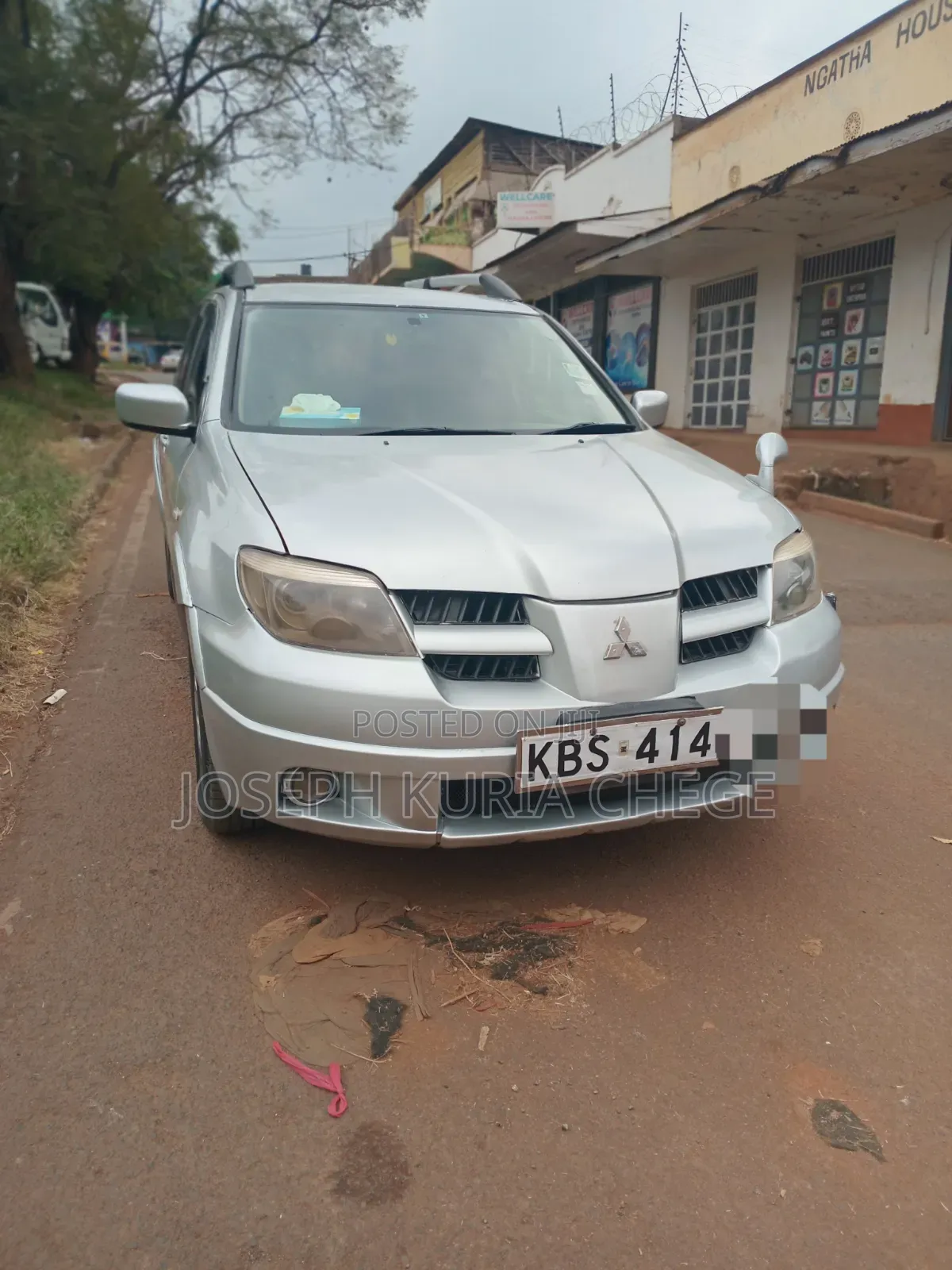 Mitsubishi Airtrek 2005 Silver