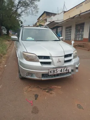 Mitsubishi Airtrek 2005 Silver