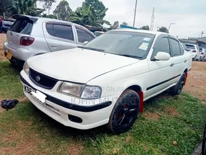 Nissan FB15 2004 White