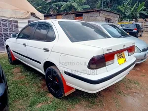 Nissan FB15 2004 White