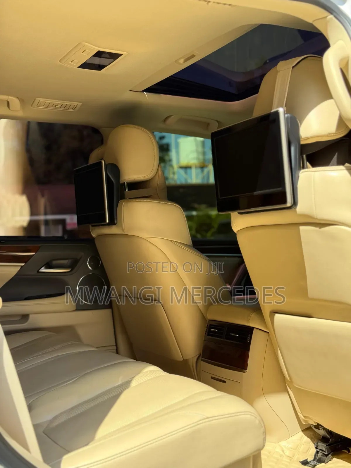 Lexus LX 2017 White