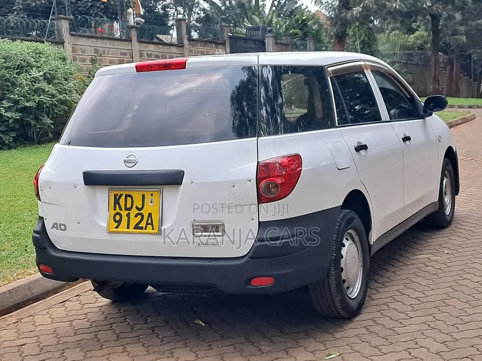Nissan Advan 2015 White