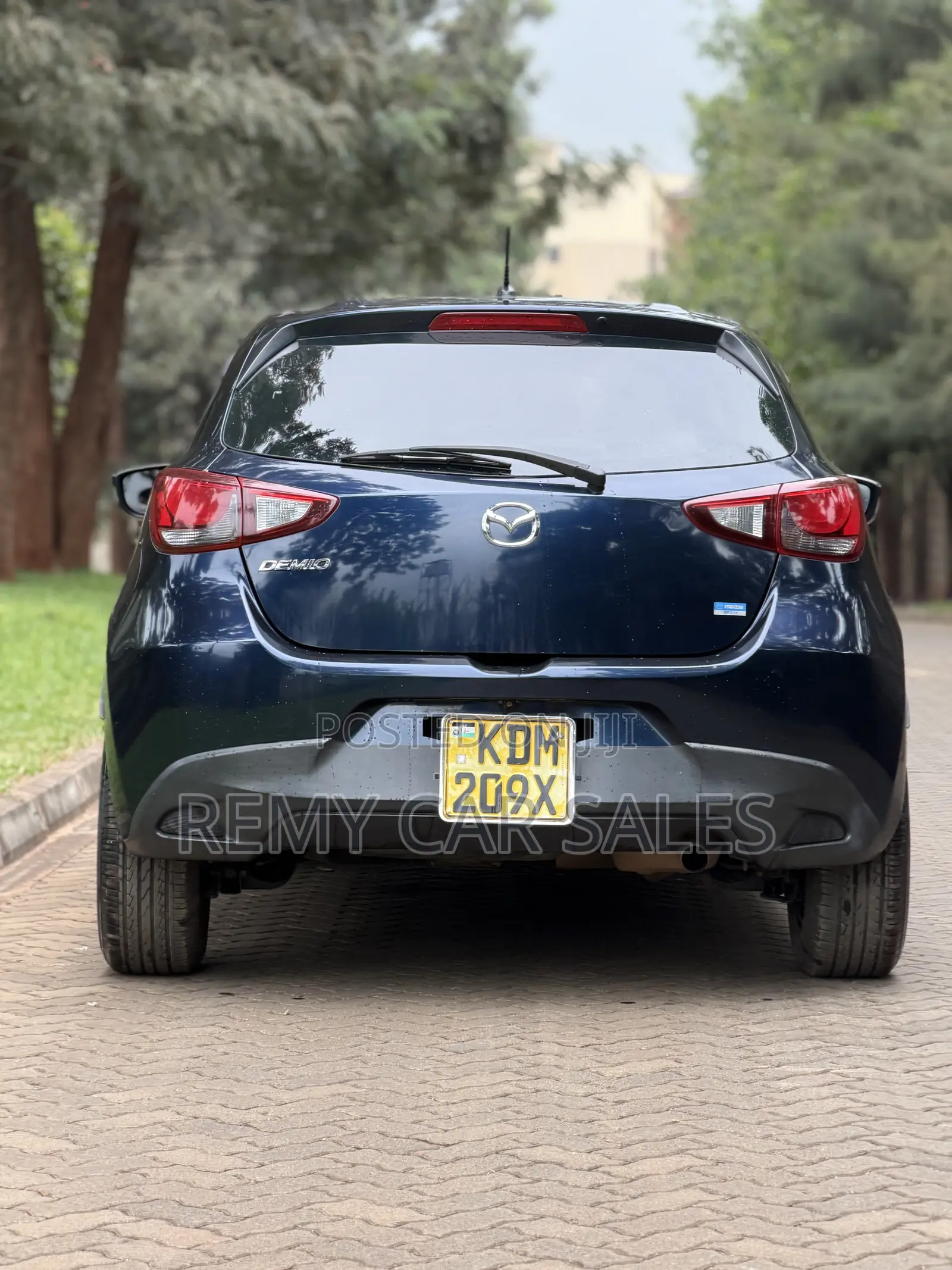 Mazda Demio 2016 Blue