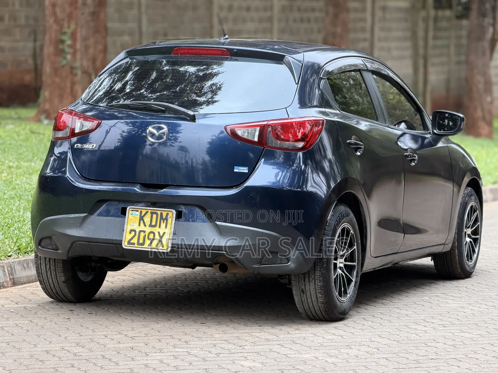 Mazda Demio 2016 Blue