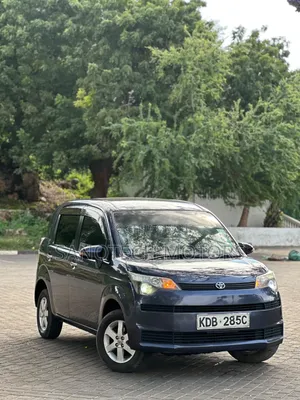 Toyota Spade 2013 Gray