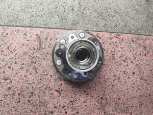 Toyota Hiace 7l Front Hub Available