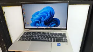 Laptop HP ProBook 440 G10 16GB Intel Core i7 SSD 512GB