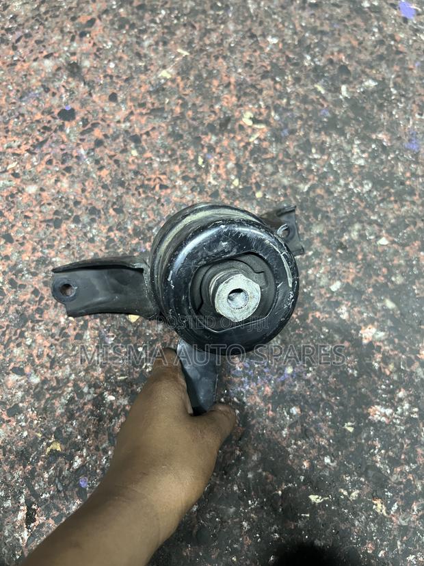 Premio 240 Engine Mounting - thumbnail 3