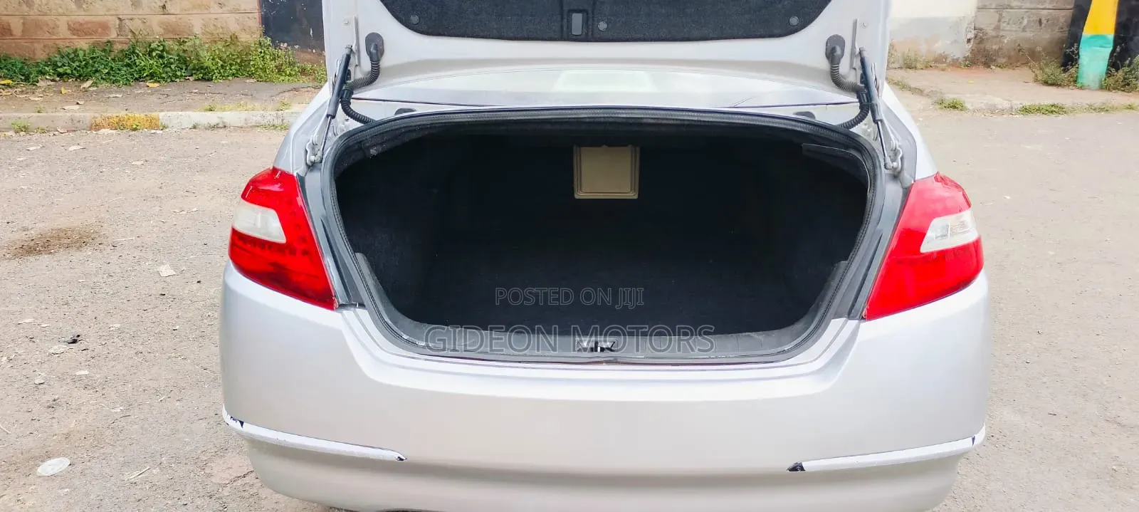 Nissan Teana 2010 Silver
