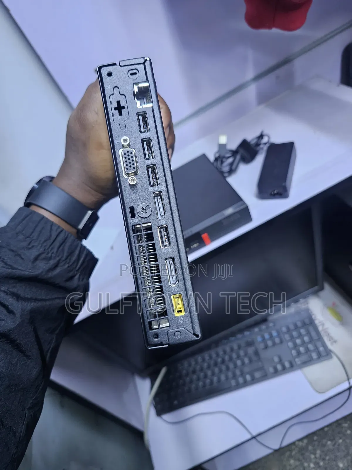 Lenovo ThinkCentre M710 Tiny 4GB Intel Core i3 SSD 128GB