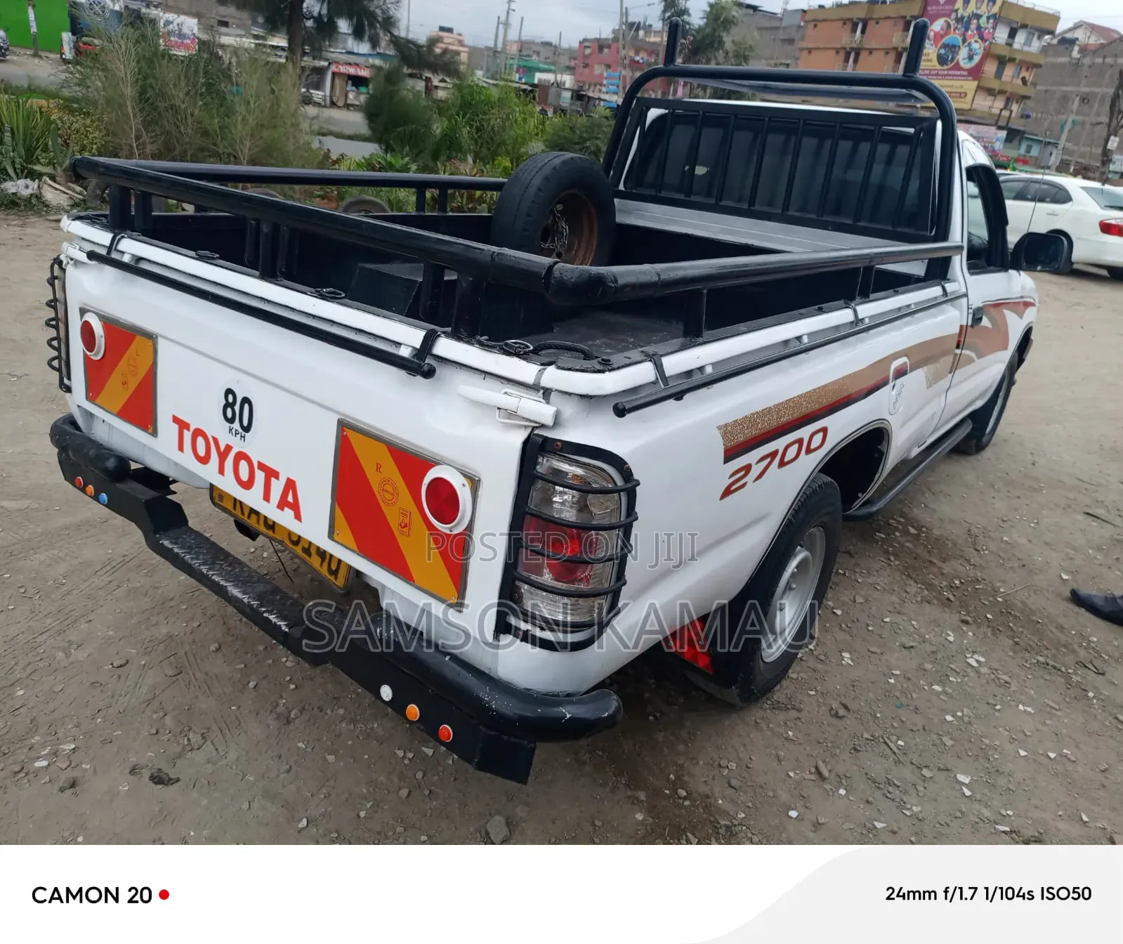 Toyota Hilux 2000 White
