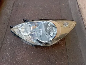 Nissan Note 2008 Headlight