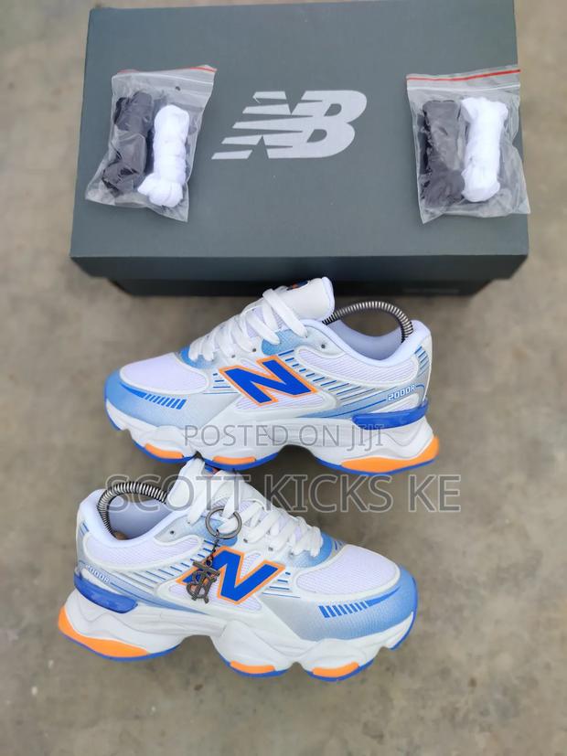 New Balance 2000r
White/Blue - thumbnail 2