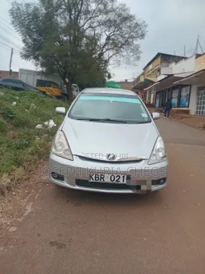 Toyota Wish 2005 Silver