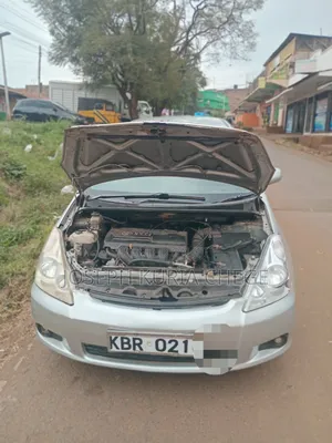 Toyota Wish 2005 Silver