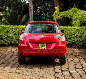Suzuki Swift 2016 Red