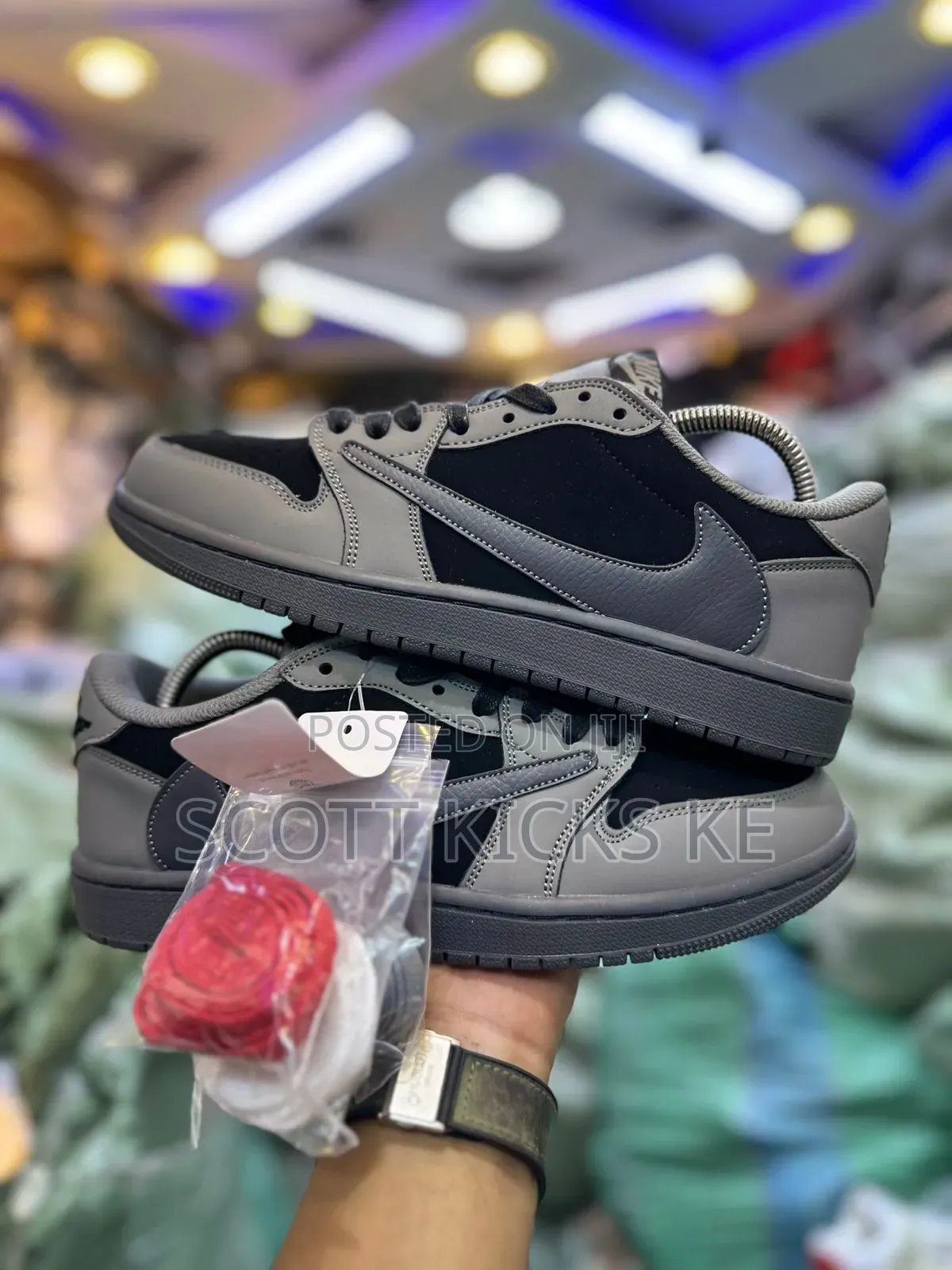 Air Jordan 1 Travis Scott“ Black Grey “
Pure Leather
