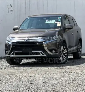 Mitsubishi Outlander ES FWD 2019 Brown
