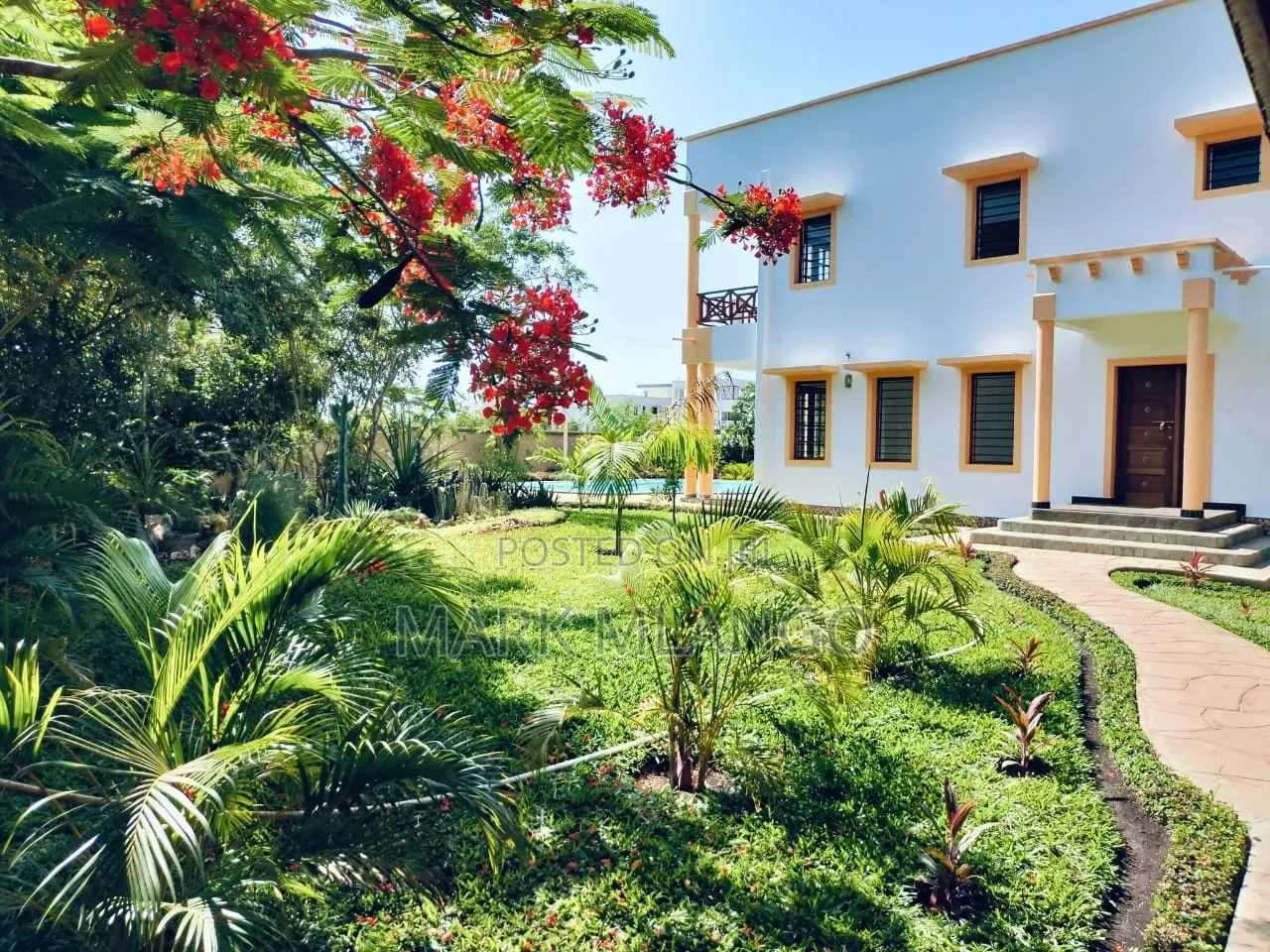 3 Bedroom House on 1⁄4 Acre Plot in Diani With a Pool
