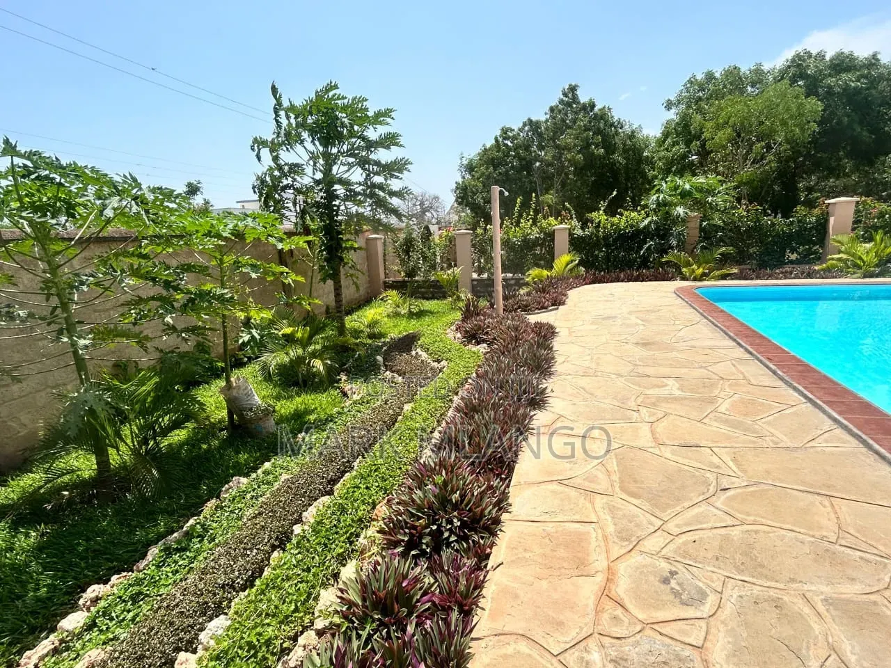 3 Bedroom House on 1⁄4 Acre Plot in Diani With a Pool