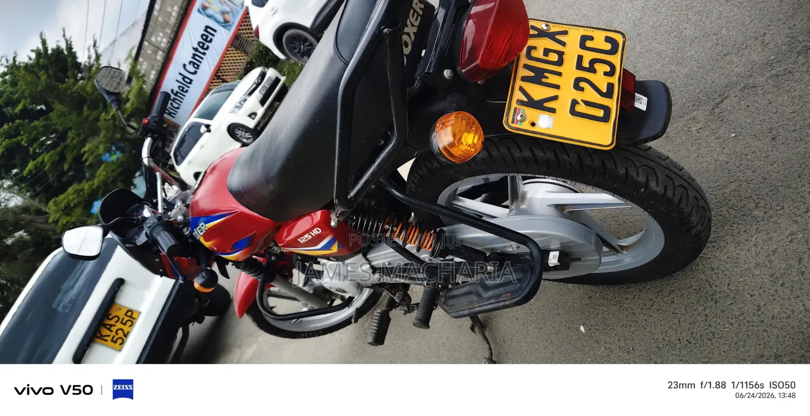 Bajaj Boxer 125 2026 Red