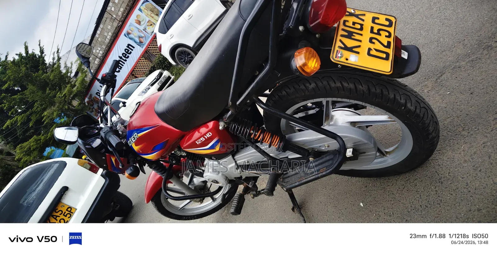 Bajaj Boxer 125 2026 Red