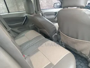 Toyota RAV4 2004 White
