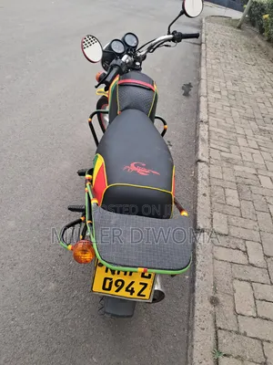 Bajaj Boxer 100 2024 Red