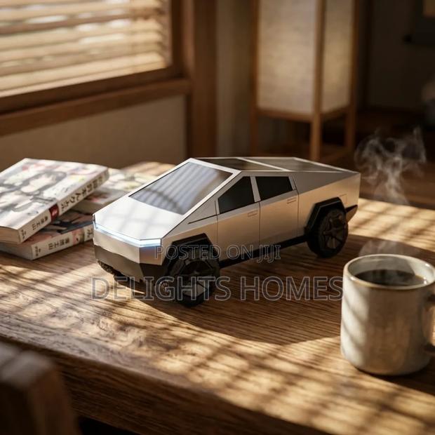 Rechargeable Remote Controlled Cyber Truck_gl