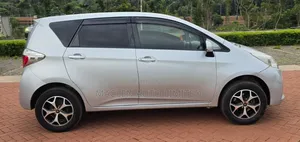 Toyota Ractis 2012 Silver