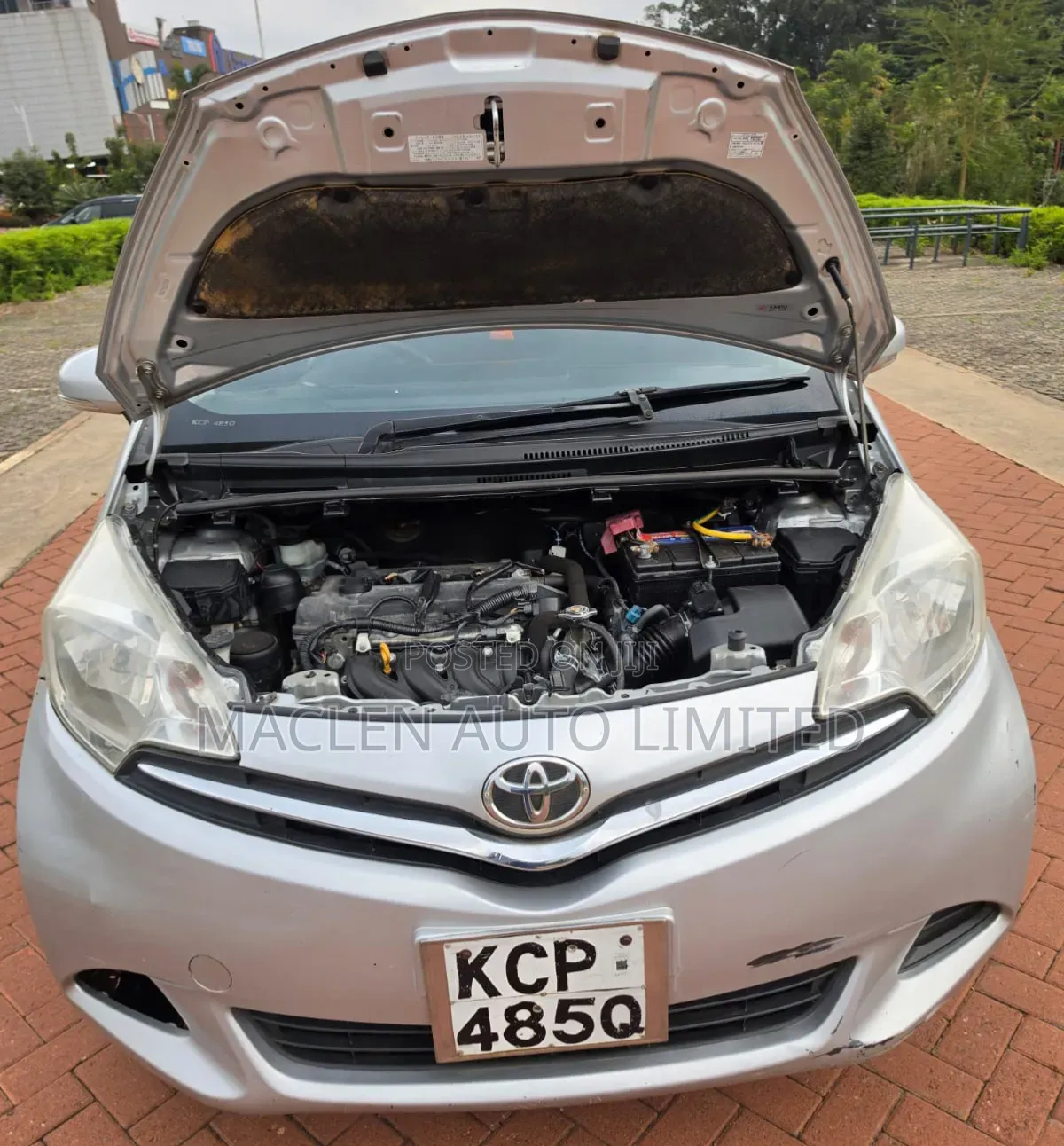Toyota Ractis 2012 Silver