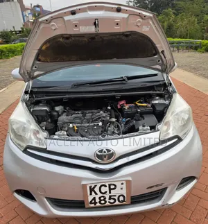 Toyota Ractis 2012 Silver