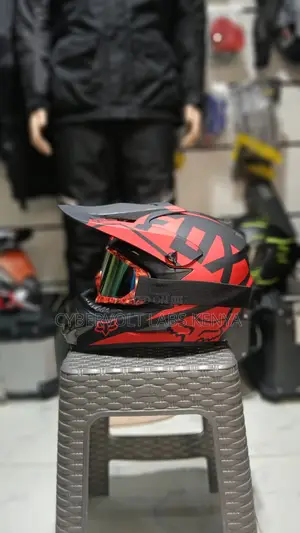Fox V1 Motocross Helmets With Premium Riding Goggles