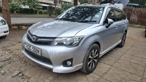 Toyota Corolla Fielder 2013 Silver