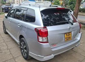 Toyota Corolla Fielder 2013 Silver
