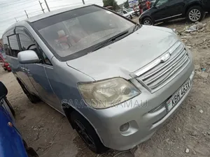 Toyota Noah 2006 Silver