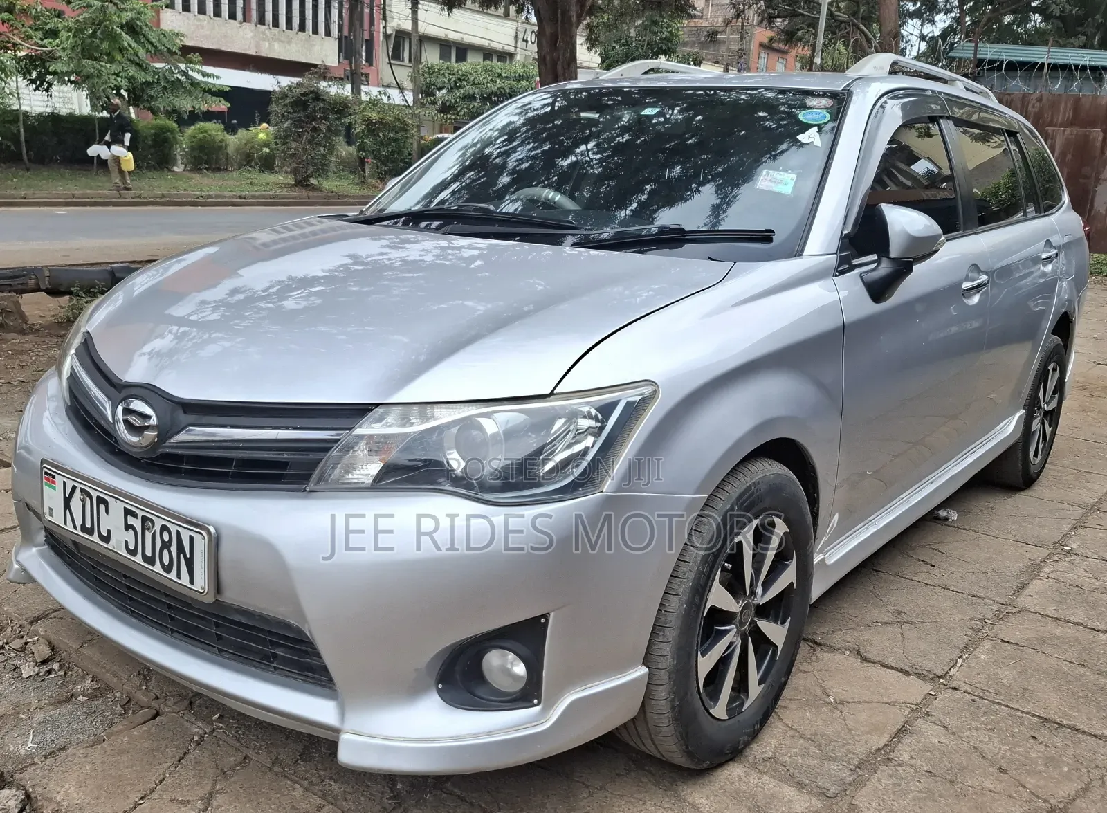 Toyota Corolla Fielder 2013 Silver