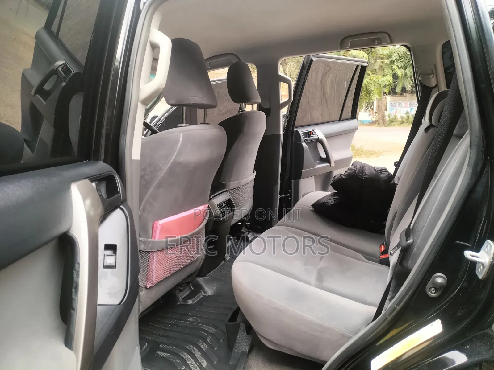 Toyota Land Cruiser Prado 2011 Black