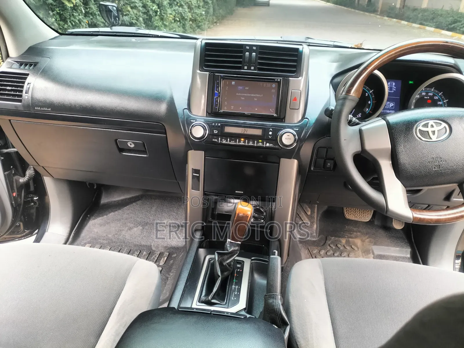Toyota Land Cruiser Prado 2011 Black