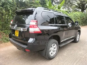 Toyota Land Cruiser Prado 2011 Black