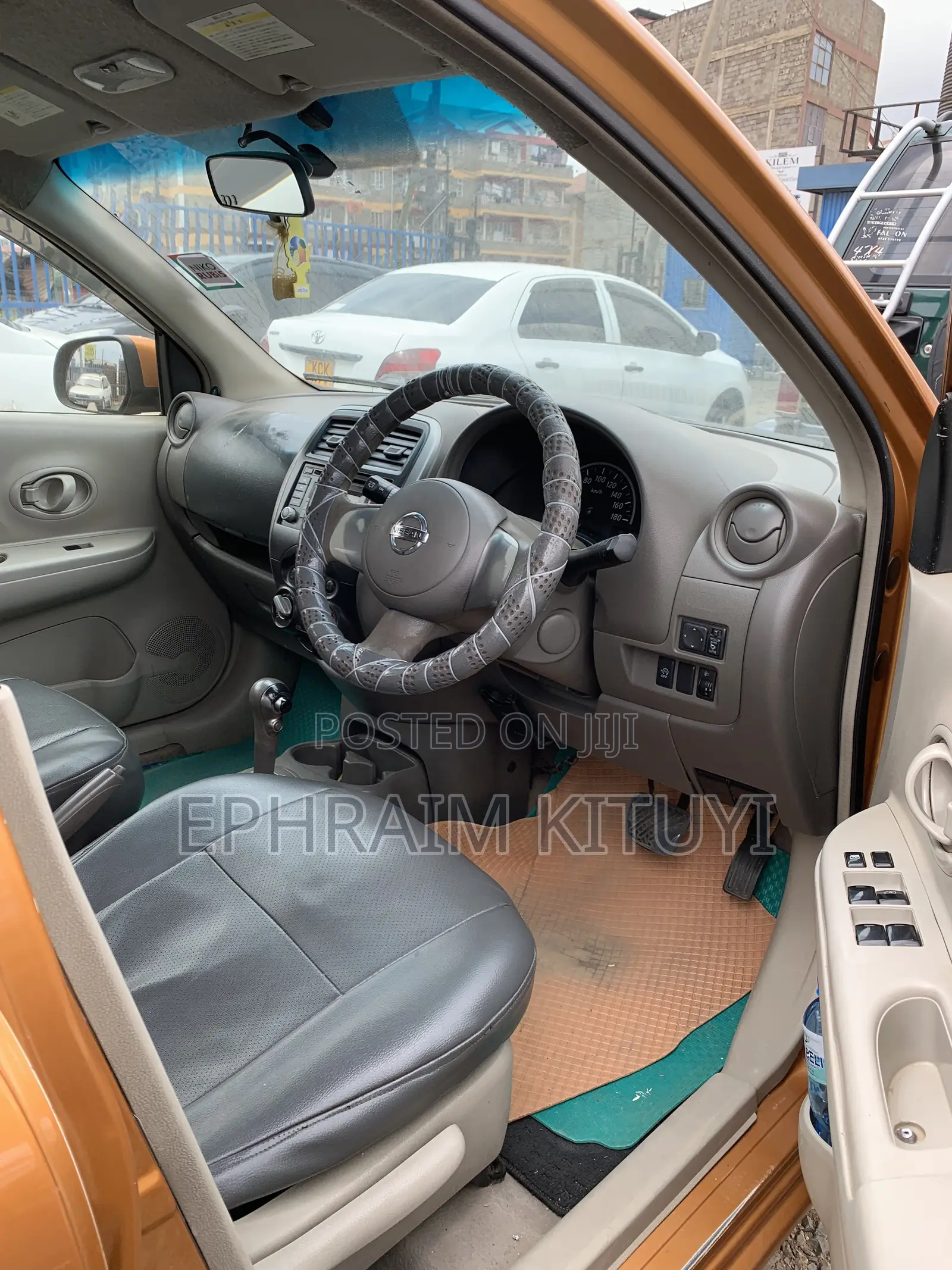 Nissan March 2014 Orange