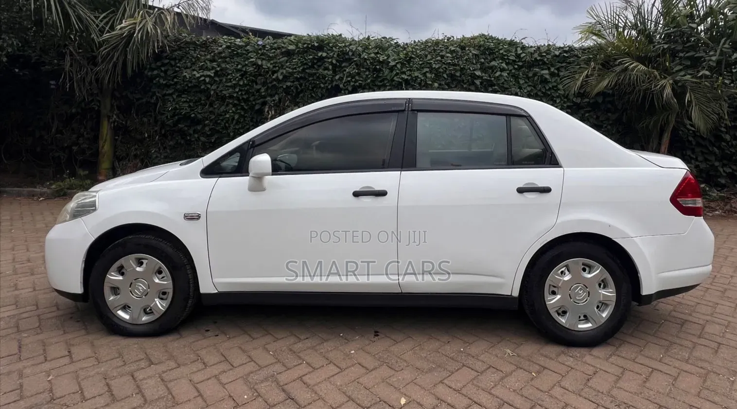 Nissan X-Trail 2011 White